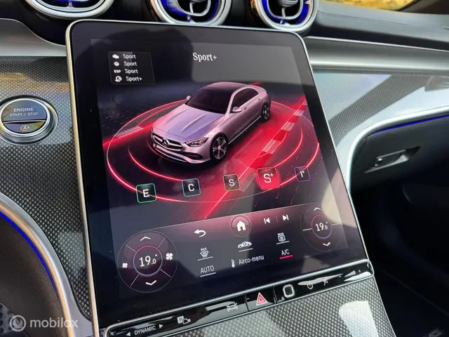 Mercedes-Benz C-Klasse 200 AMG Line 2022 Benzine 19