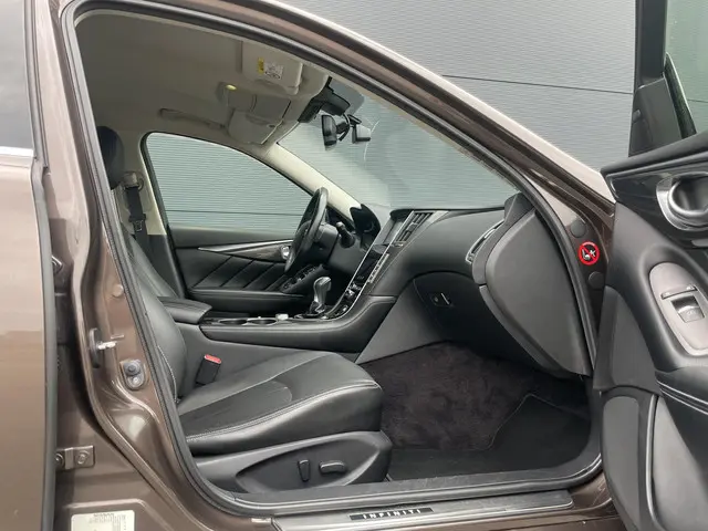 Infiniti Q Q50 2.0t Business Premium + 2015 Benzine 15