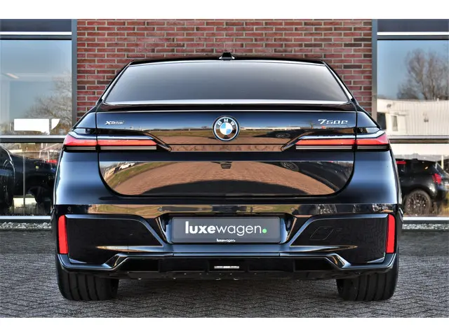BMW 7 Serie 750e xDrive M-Sport 2025 Hybride Benzine 8