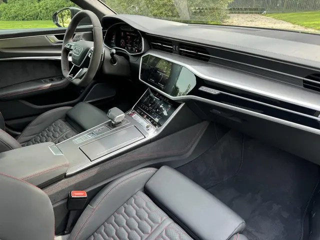 Audi RS6 TFSI quattro 2022 Benzine 7
