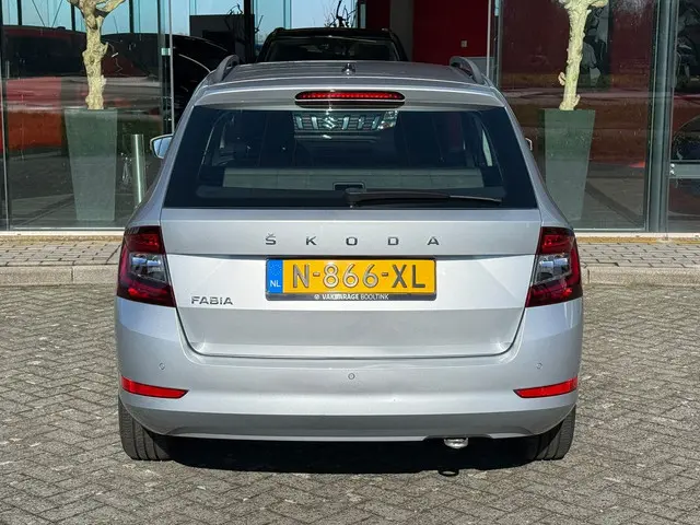 Škoda Fabia Combi 1.0 TSI Ambition 2022 Benzine 8