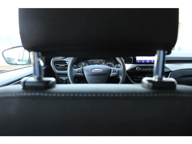Ford Kuga 2.5 PHEV Titanium 2020 Hybride Benzine 16