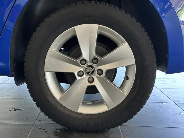 Škoda Kamiq 1.0 TSI Ambition 2021 Benzine 26