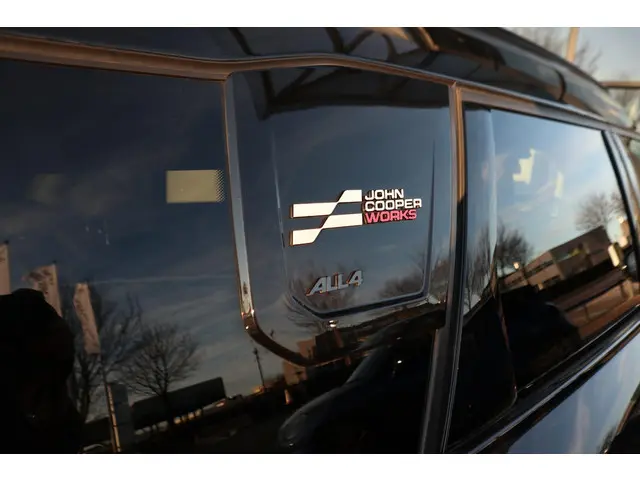 MINI Countryman ALL4 John Cooper Works 2024 Benzine 20