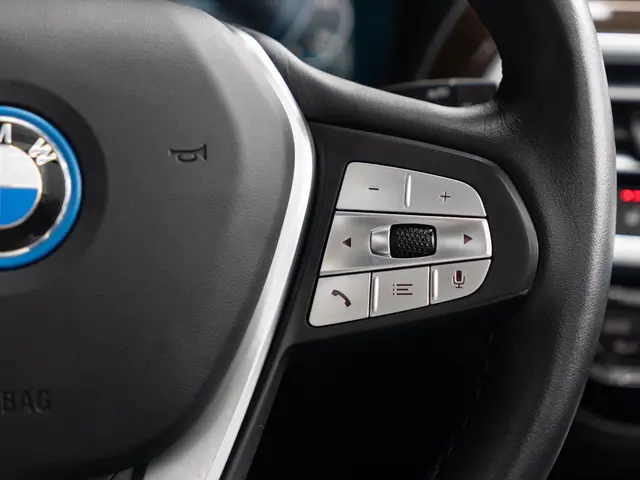 BMW X3 xDrive30e 2022 Hybride Benzine 25