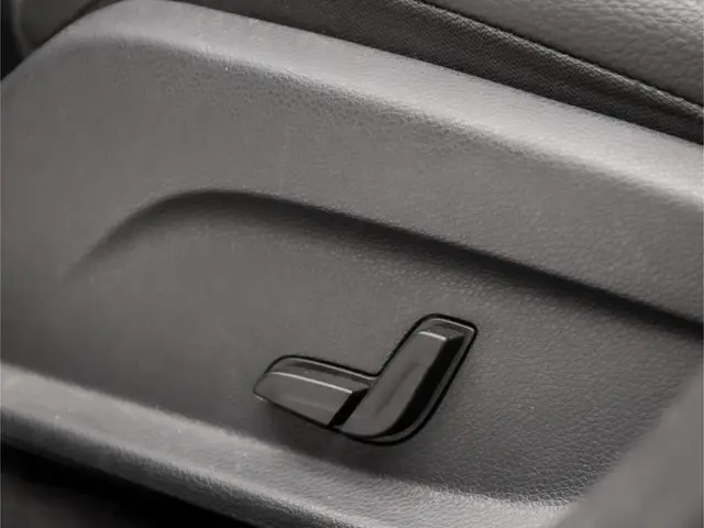 Mercedes-Benz GLC 250 4MATIC AMG Sport 2017 Benzine 15