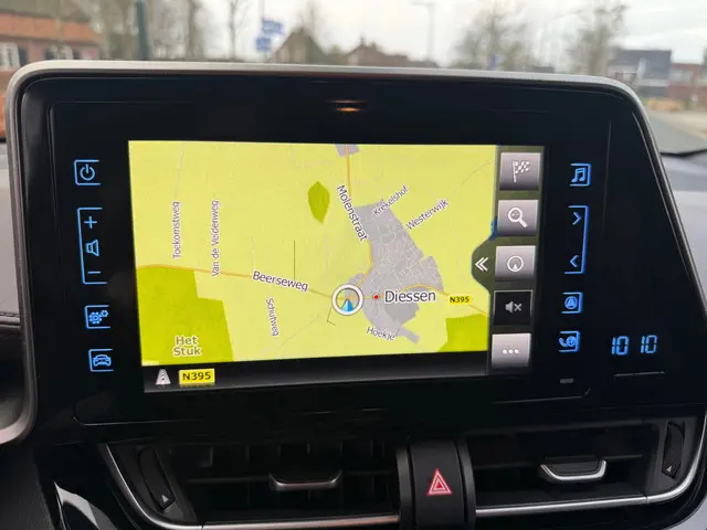 Toyota C-HR 1.2 Executive, Navigatie, Leer, 2016 Benzine 14