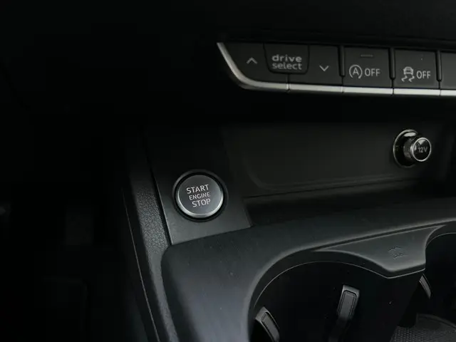 Audi A4 Limousine 2.0 TFSI ultra Pro Line 2016 Benzine 14