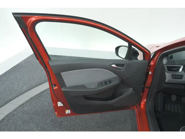 Renault Clio 1.0 TCe 90 GPF techno 2025 Benzine 78