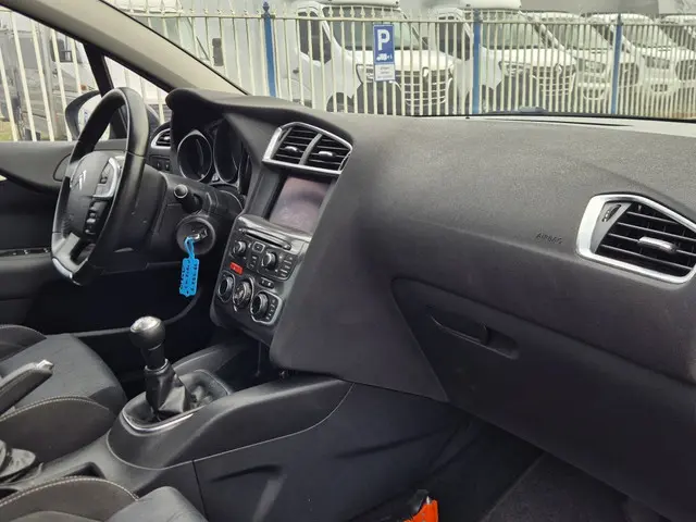 Citroën C4 1.6 Collection, incl. Nieuwe apk!! 2013 Benzine 13