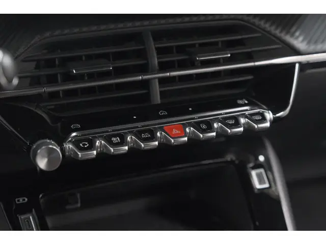 Peugeot 208 Hybrid 136 e-DCS6 GT 2024 Hybride Benzine 49