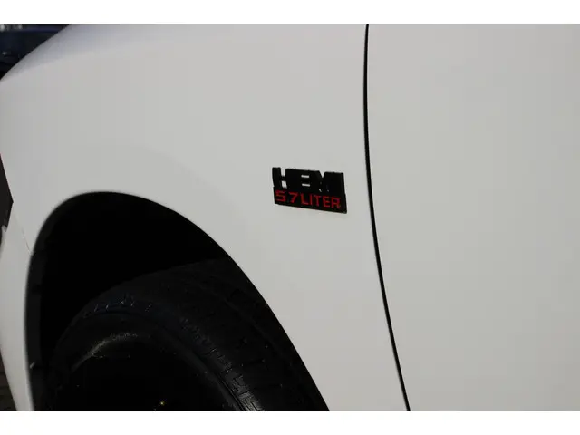 Dodge Ram 1500 5.7 V8 Quad Cab 6'4 | ORIG NL 2018 LPG/Gas 17