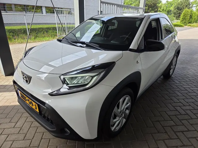 Toyota Aygo X 1.0 VVT-i S-CVT Pulse 2024 Benzine 9