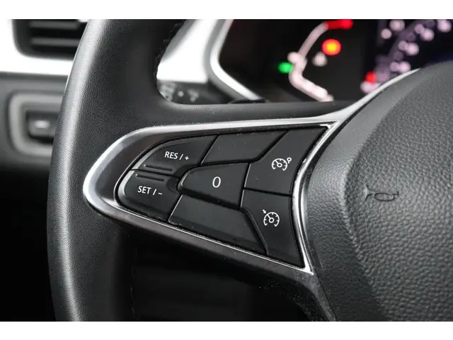 Renault Captur 1.3 TCe 140 Intens 2022 Benzine