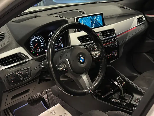 BMW X2 SDrive18i|M Pakket|PANO|BOMVOL! 2019 Benzine