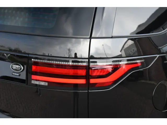 Land Rover Discovery 3.0 D300 HSE 2021 Diesel 36