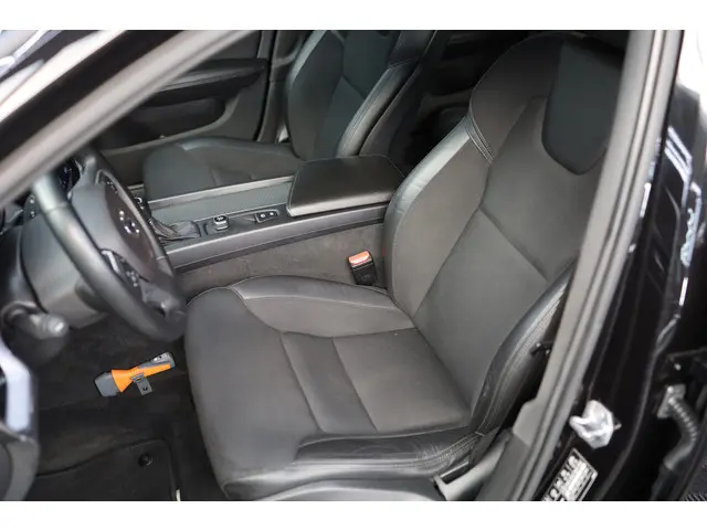 Volvo V60 2.0 T5 Momentum | 2018 Benzine 12