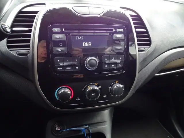 Renault Captur 0.9 TCe Expression 2014 Benzine 12