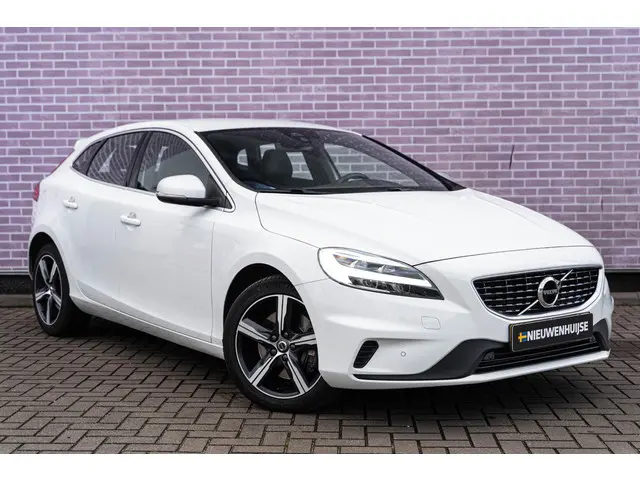 Volvo V40 3