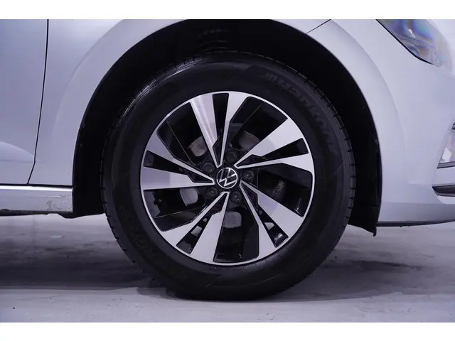 Volkswagen Polo 1.0 TSI Comfortline 2021 Benzine 16