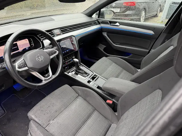 Volkswagen Passat Variant 2.0 TDI Business 2020 Diesel 29