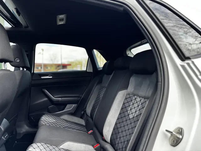 Volkswagen Polo 1.0 TSI 3X R-Line Business 2022 Benzine 14