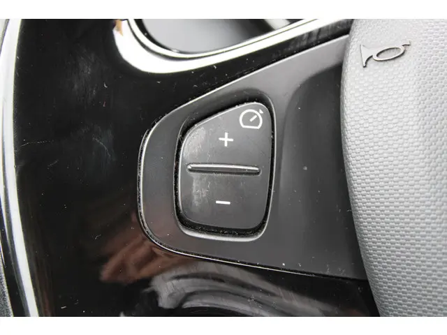 Renault Captur TCe 90 Dynamique 2015 Benzine 15