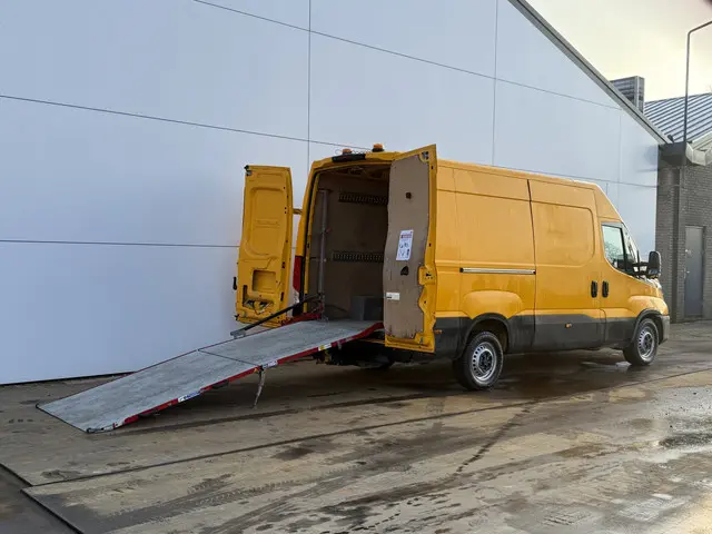Iveco Daily 35S16 2.3 2020 Diesel 12