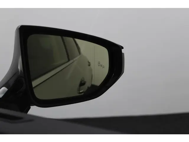 Lexus ES 300h Business Line 2024 Hybride Benzine 49