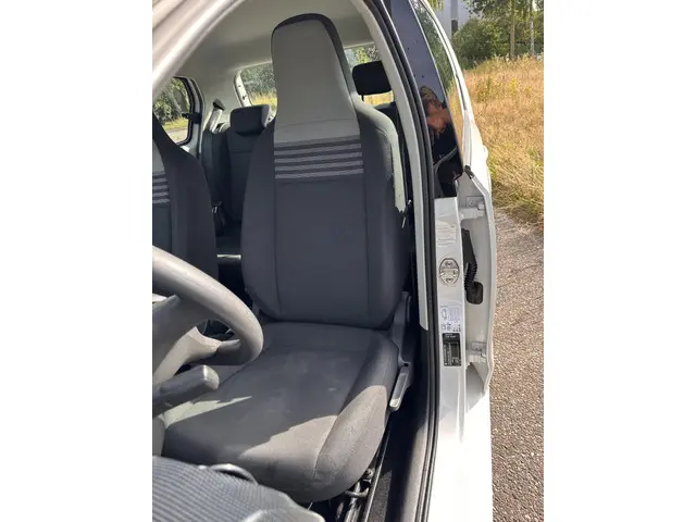 Volkswagen up! 1.0 BMT move up! 2019 Benzine 14
