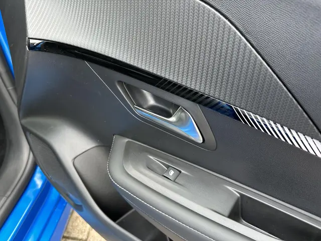Peugeot 208 1.2 Turbo 100 PK Allure 2025 Benzine 40