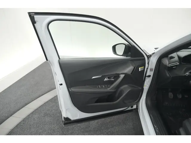 Peugeot 2008 PureTech 100 Allure 2024 Benzine 69