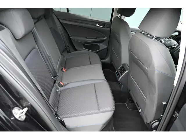 Volkswagen Golf 1.5 TSI 2021 Benzine 35