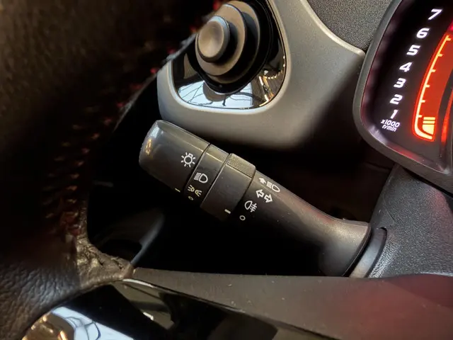 Toyota Aygo 1.0 VVT-i x-play 2020 Benzine 28