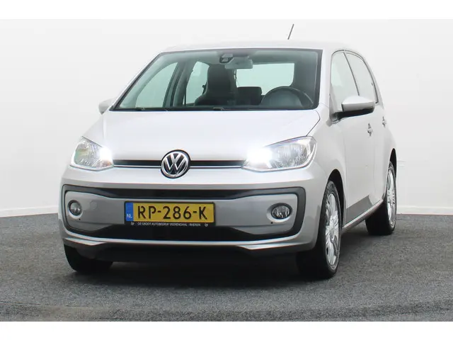 Volkswagen up! 1.0 BMT high up! 2018 Benzine 21