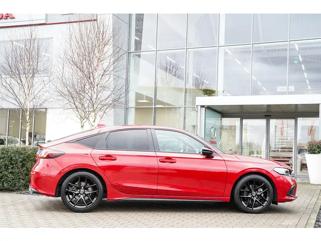 Honda Civic 2.0i e:HEV SPORT 2023 Hybride Benzine 56