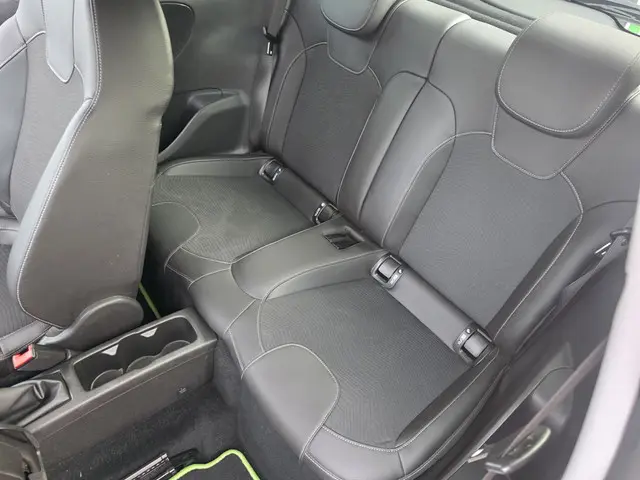 Opel ADAM 1.4 Glam,leuke auto! 2014 Benzine 11