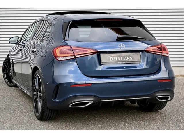 Mercedes-Benz A-Klasse 180 AMG Line 2022 Benzine 4