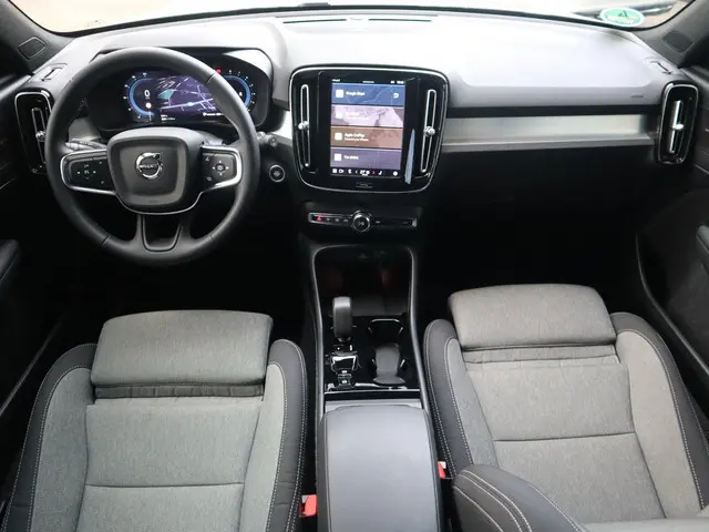 Volvo XC40 2.0 B4 Plus Dark 2025 Benzine 11