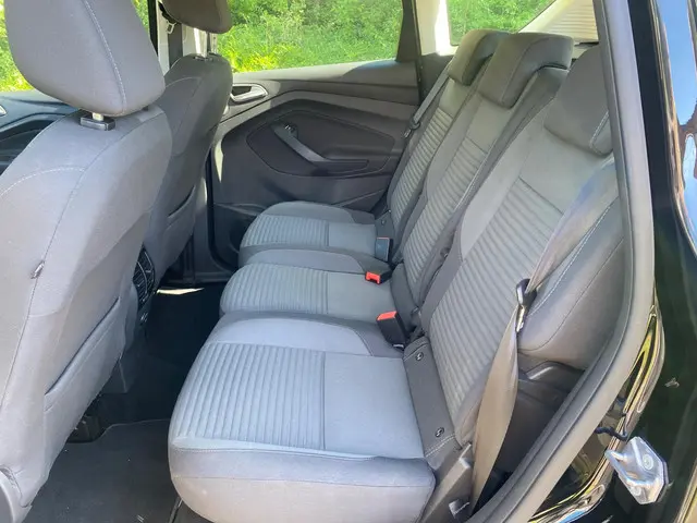 Ford C-MAX 1.0 Titanium 2016 Benzine 12