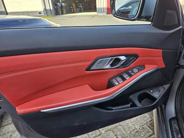 BMW 3 Serie Touring 330e 2022 Hybride Benzine 17