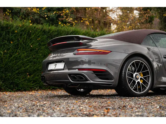 Porsche 911 991 Cabrio 3.8 Turbo S 2018 Benzine 36