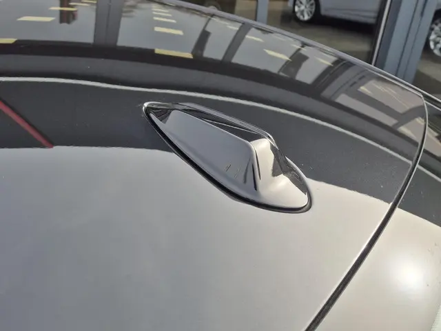 BMW 3 Serie 320e 2023 Hybride Benzine 35