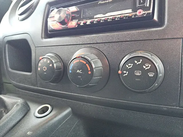 Renault Master 2.3 2013 Diesel 12