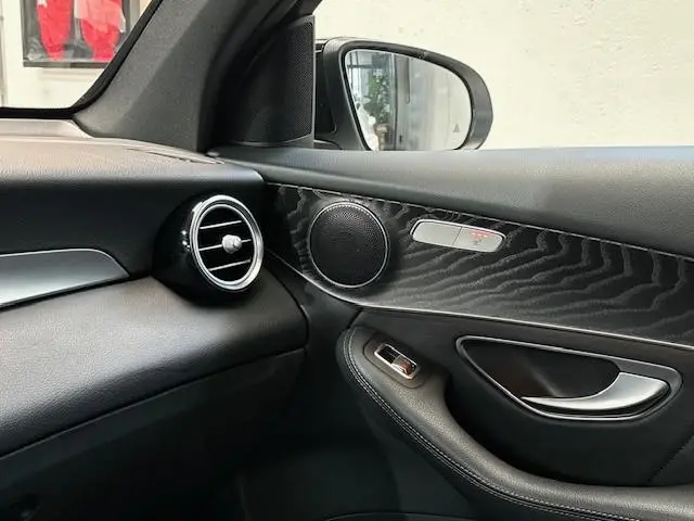 Mercedes-Benz GLC 250 4MATIC Premium Plus 2018 Benzine 29