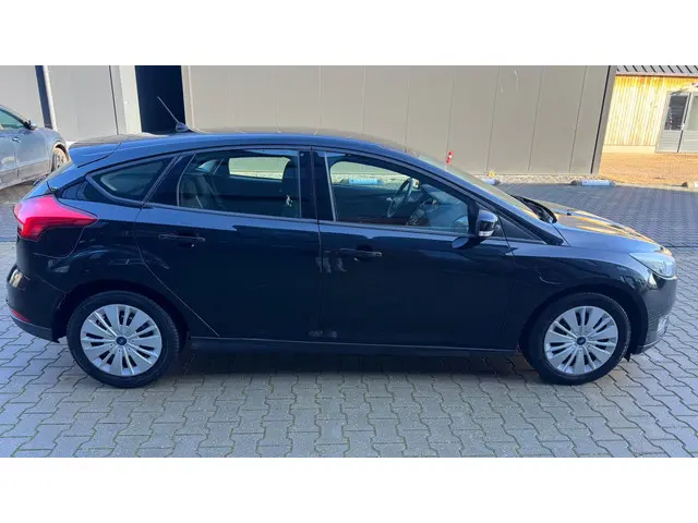 Ford Focus 1.0 Edition turbo 2018 Benzine 5