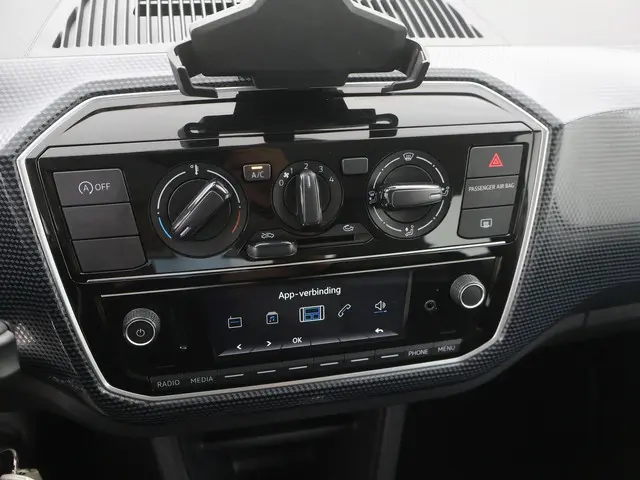 Volkswagen up! 1.0 BMT move up! AUTOM. 2018 Benzine 14