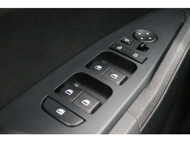 Kia Sportage 1.6 T-GDi MHEV ComfortLine 2022 Benzine 29