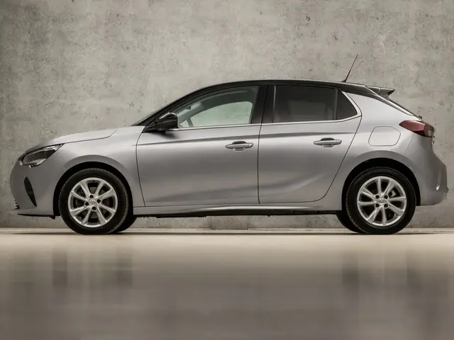 Opel Corsa 1.2 GS Line Sport 2021 Benzine 2