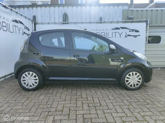 Citroën C1 1.0 Collection, Bluetooth, Airco 2013 Benzine 6